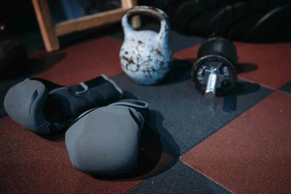 Weight Lifting Gloves: Essential Gear for Every Gym Enthusiast 3 Gym 1